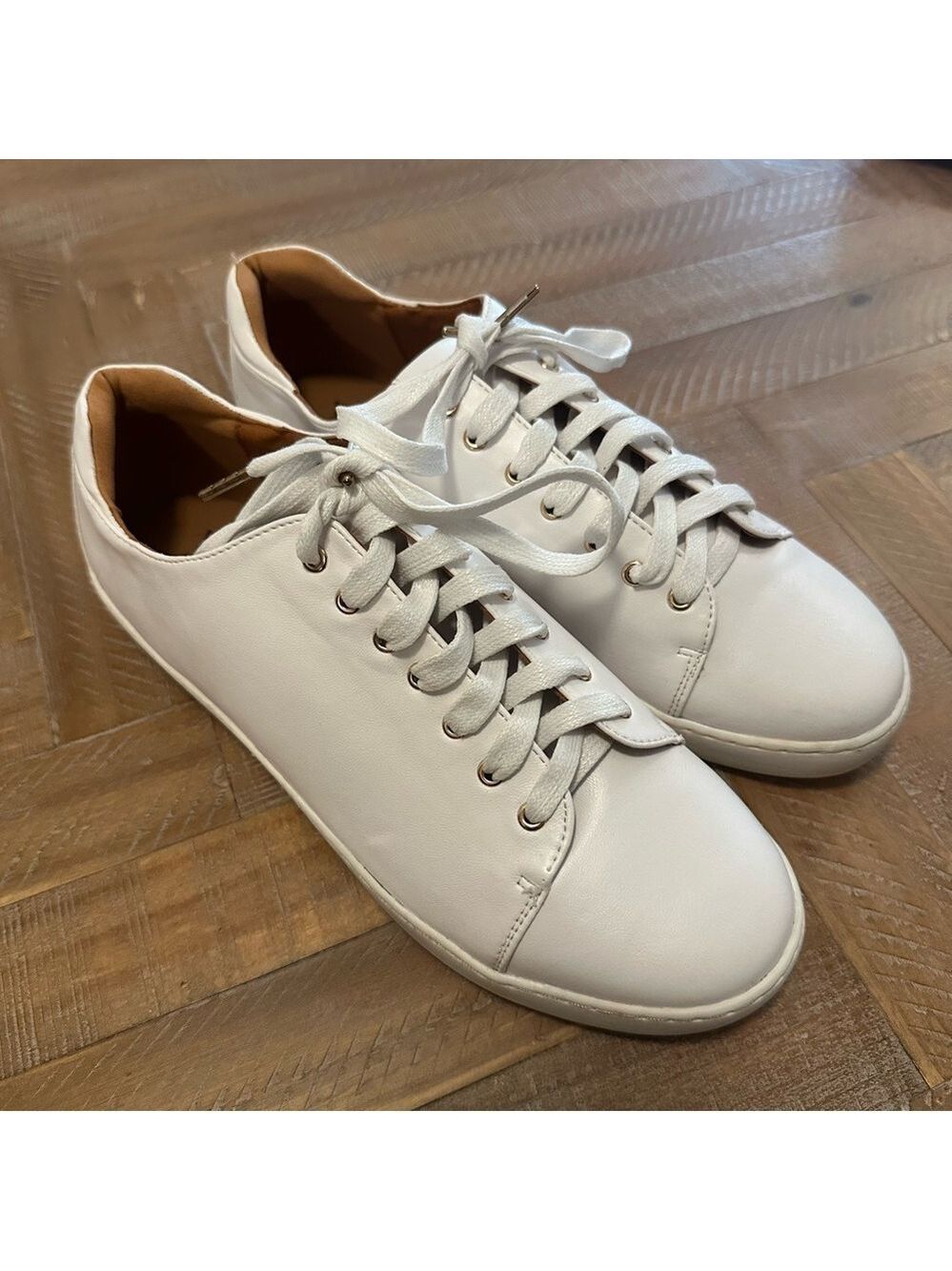 Beast Fashion Faux Leather Lace Up White Court Sneakers